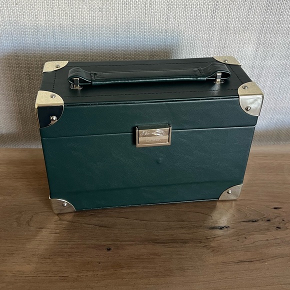 La Mer Accessories Emerald Collectable Trunk - Picture 4 of 16
